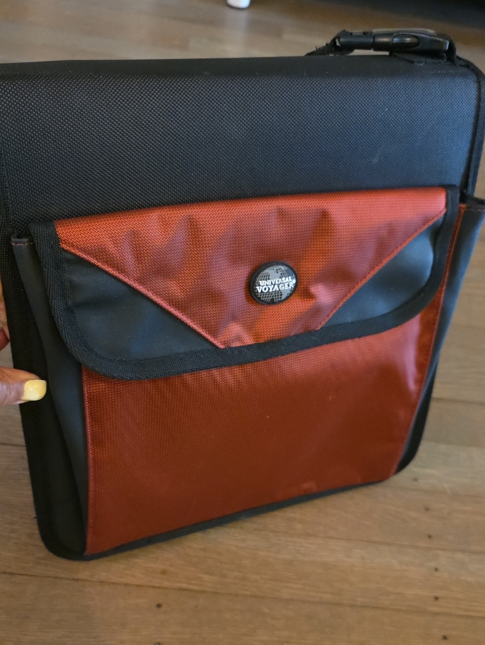 Universal Voyager DVD Holder: Holds 128- Red and Black Case